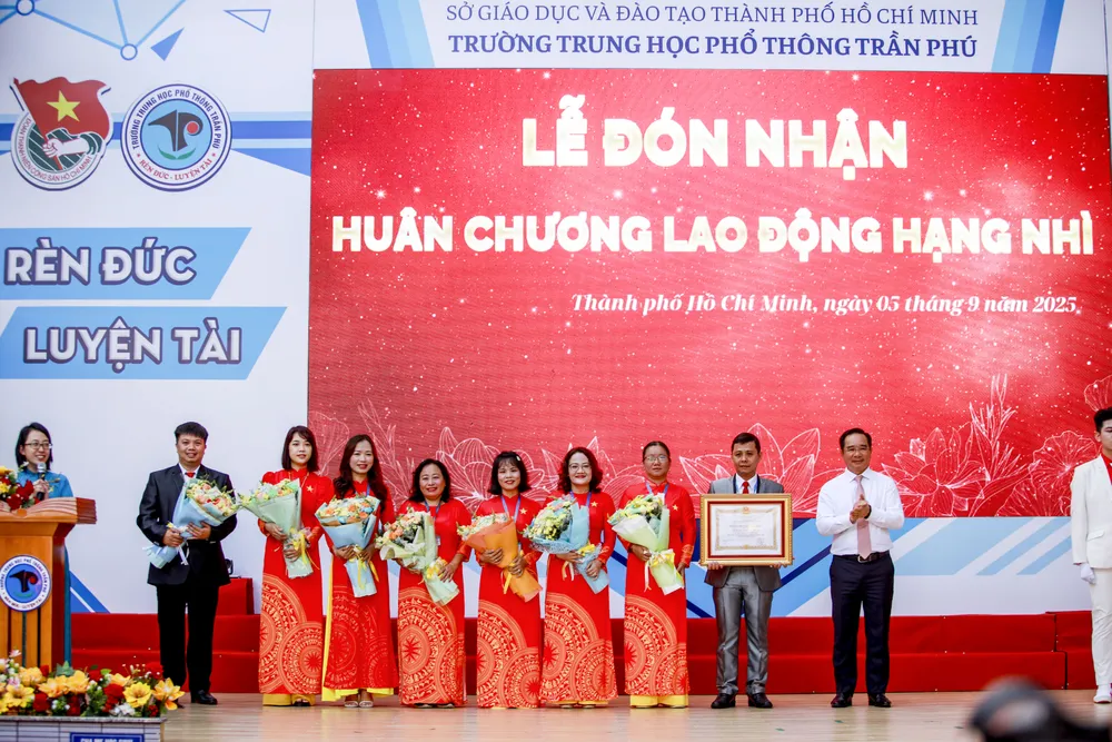 Khai giảng năm học mới (23).jpg