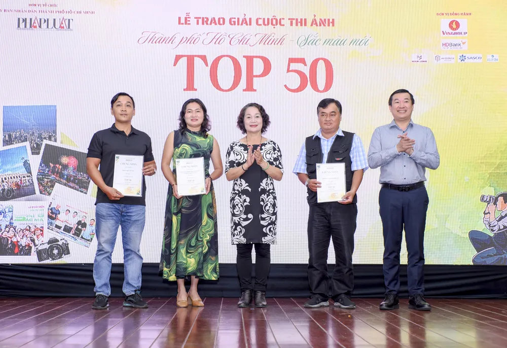 Cuoc thi anh Sac Mau Moi -NN 44.jpg