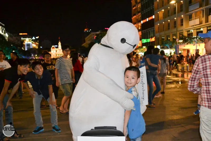 'Ôm' hướng về người khuyết tật ảnh 5