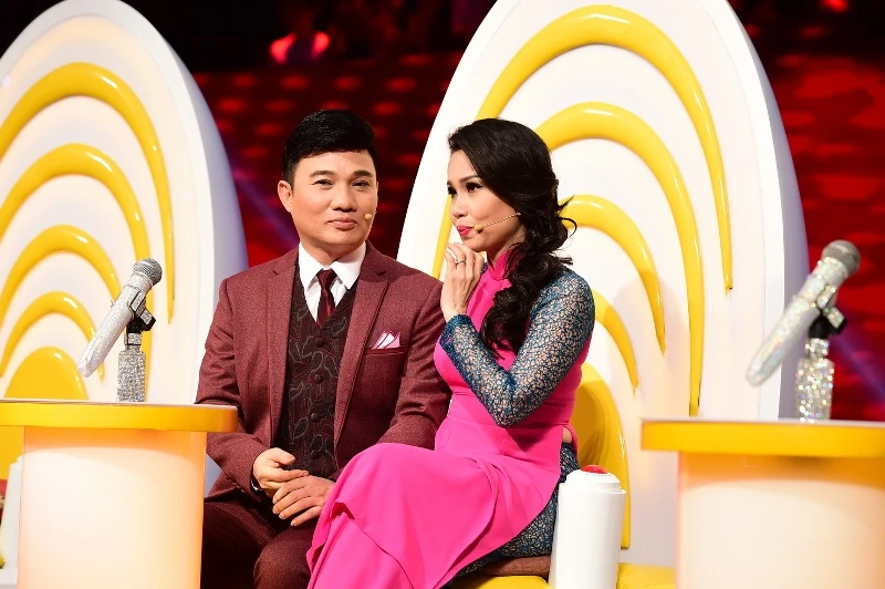 Thần tượng Bolero: 'Chàng trai ngân hàng khiến cả bốn HLV giành giật là ai?' ảnh 2