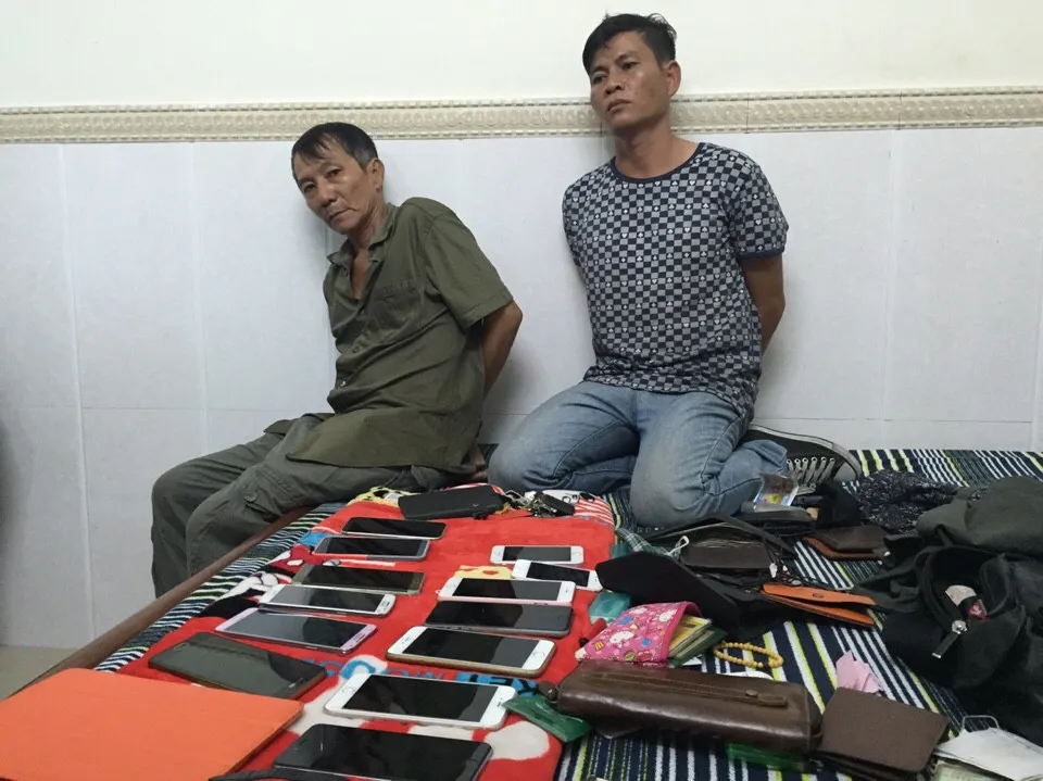 Hình sự đặc nhiệm trắng đêm theo dấu iCloud bắt trộm ảnh 1