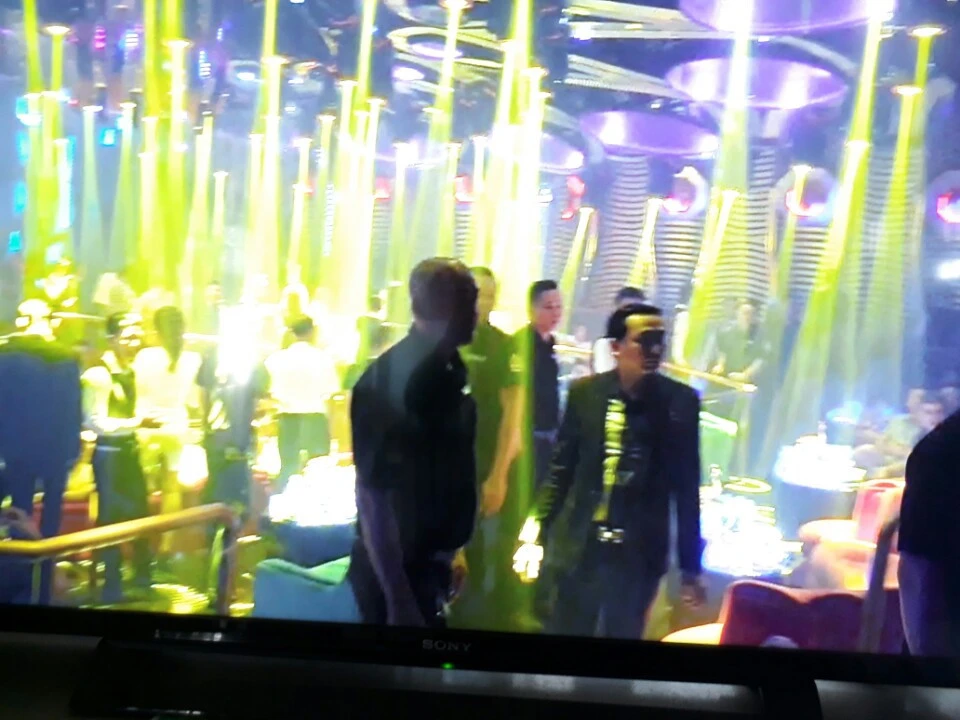 Nhiều dân chơi phê ma túy trong quán bar giữa Sài Gòn ảnh 1