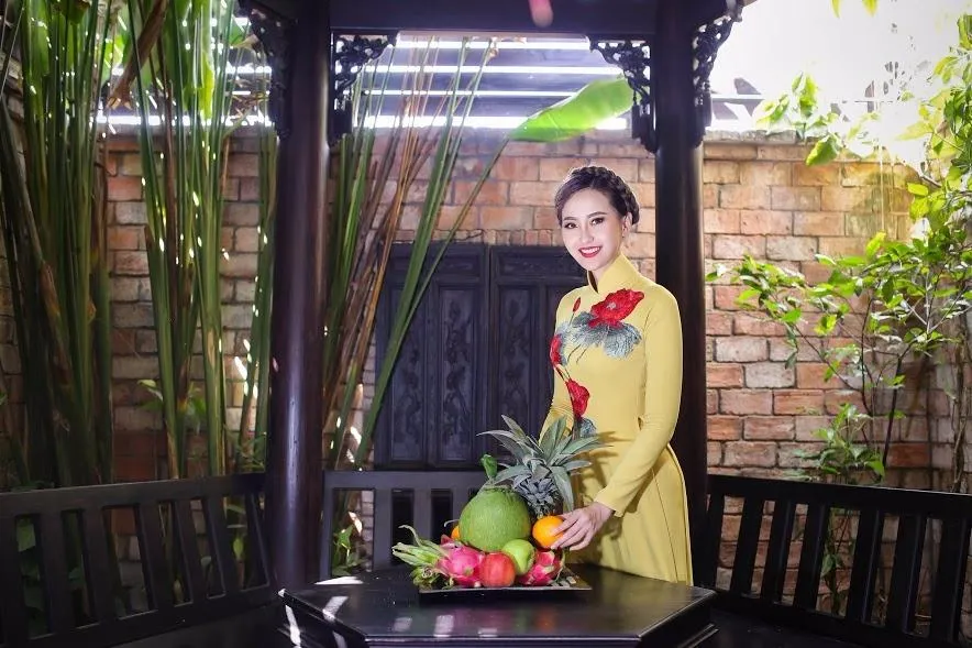 Khánh Ngân sở hữu khuôn mặt thanh tú và đầy cuốn hút.