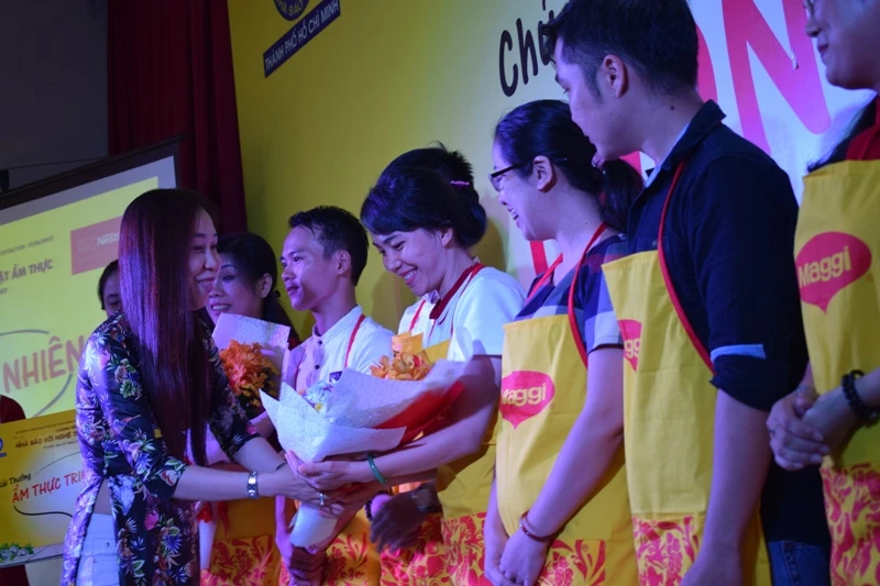 'Chảy nước miếng' xem nhà báo trổ tài nấu nướng ảnh 3 'Chảy nước miếng' xem nhà báo trổ tài nấu nướng ảnh 3