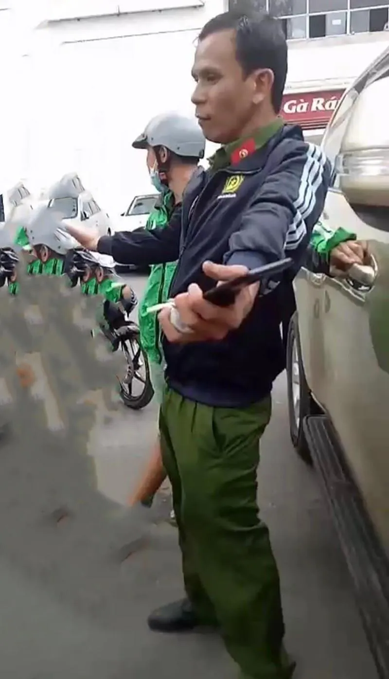 Người trộm xe rồi cởi áo 'khoe' mình là cảnh sát khai gì? ảnh 1 Người trộm xe rồi cởi áo 'khoe' mình là cảnh sát khai gì? ảnh 1