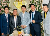 Vì sao MC Hạnh Phúc chia sẻ ảnh cưới ‘giấu mặt’ cô dâu? ảnh 11 Châu Gia Kiệt sắp tổ chức đám cưới cùng bạn gái 9 năm