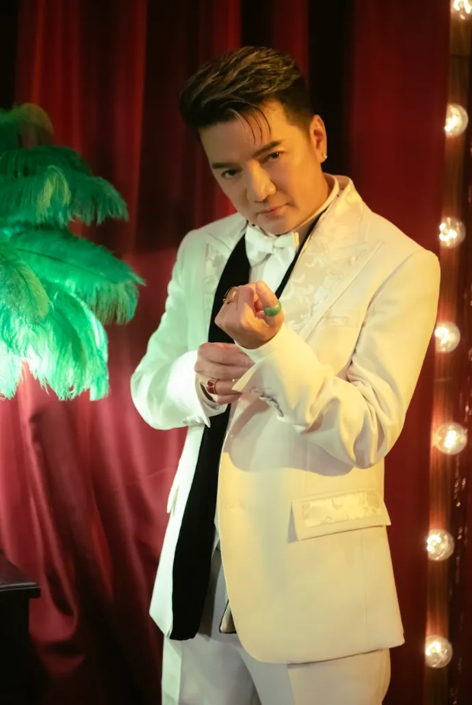 Đàm Vĩnh Hưng chính thức trở lại Đàm Vĩnh Hưng chính thức trở lại