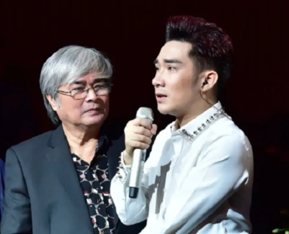 Nhạc sĩ Vũ Cẩm luôn dõi theo con đường nghệ thuật của con trai- ca sỹ Quang Hà. Ảnh sưu tầm Nhạc sĩ Vũ Cẩm luôn dõi theo con đường nghệ thuật của con trai- ca sỹ Quang Hà. Ảnh sưu tầm