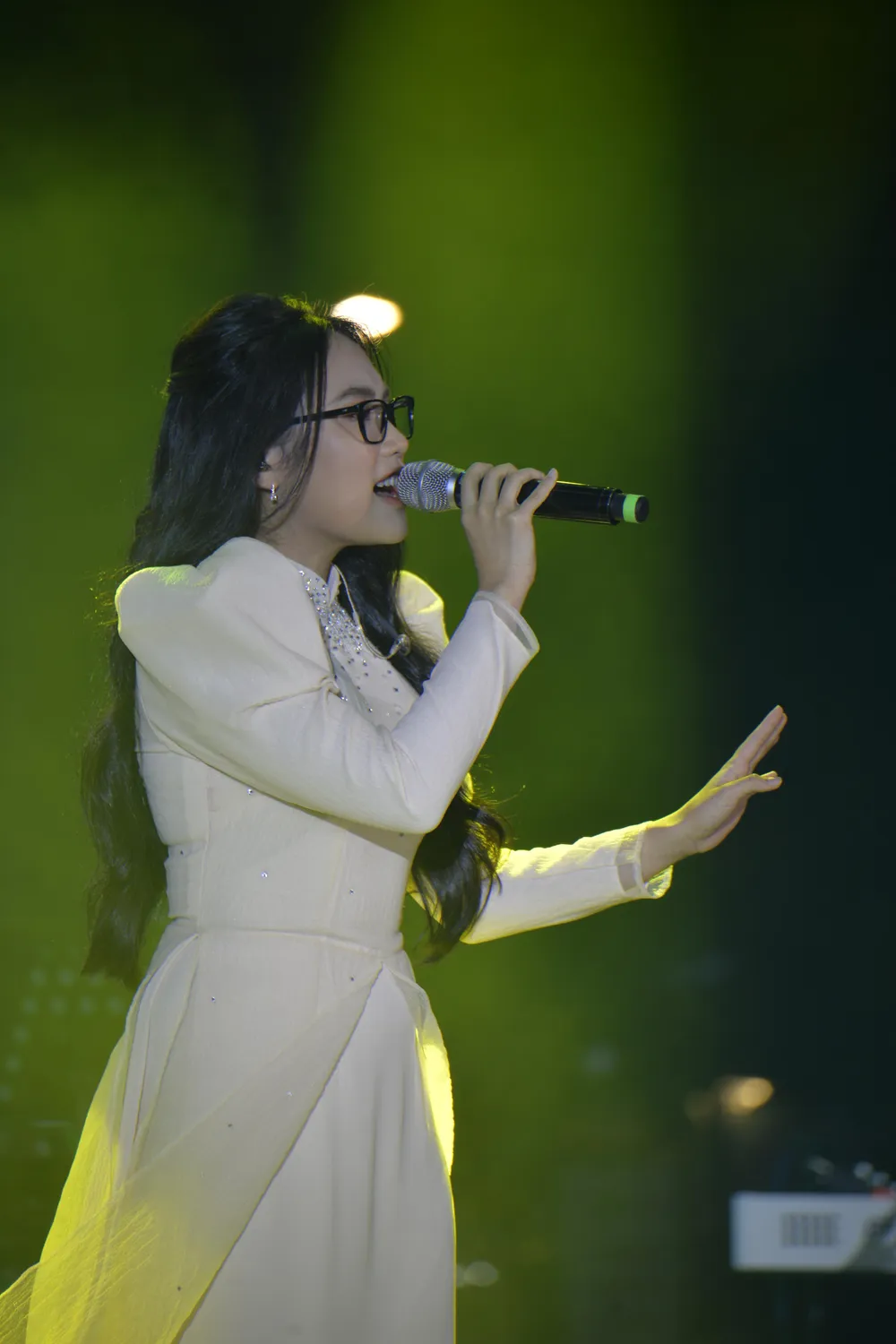 Phương Mỹ Chi ngọt ngào trong "Bài ca đất phương Nam". Ảnh: NGUYỄN TRÀ Phương Mỹ Chi ngọt ngào trong "Bài ca đất phương Nam". Ảnh: NGUYỄN TRÀ