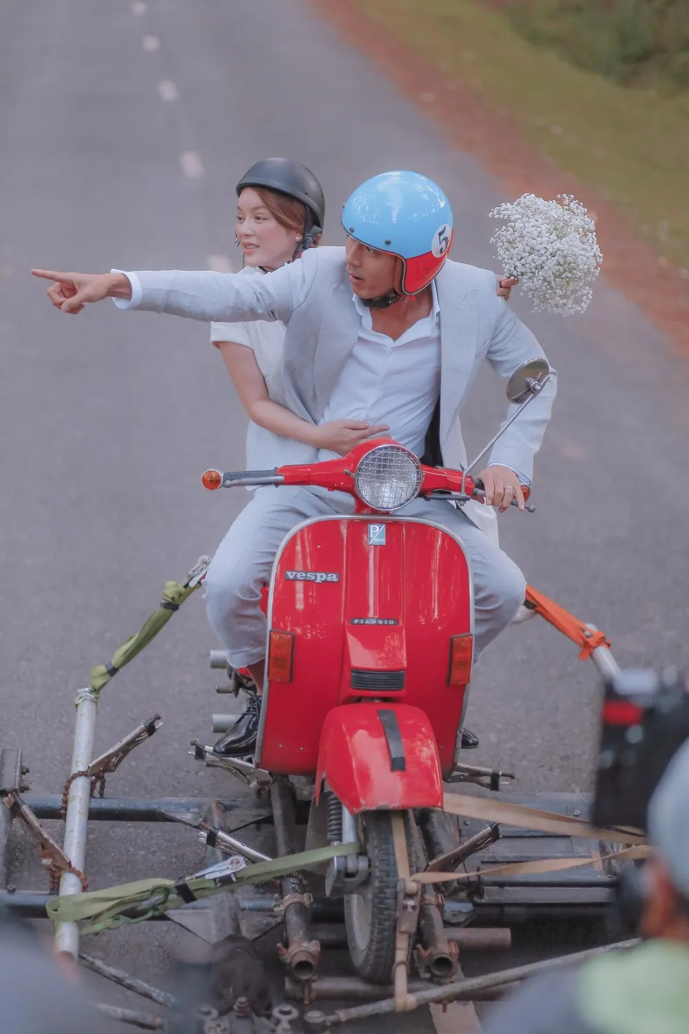 Hậu trường hài hước của Lý Nhã Kỳ và tài tử Han Jae Suk. Ảnh: NVCC