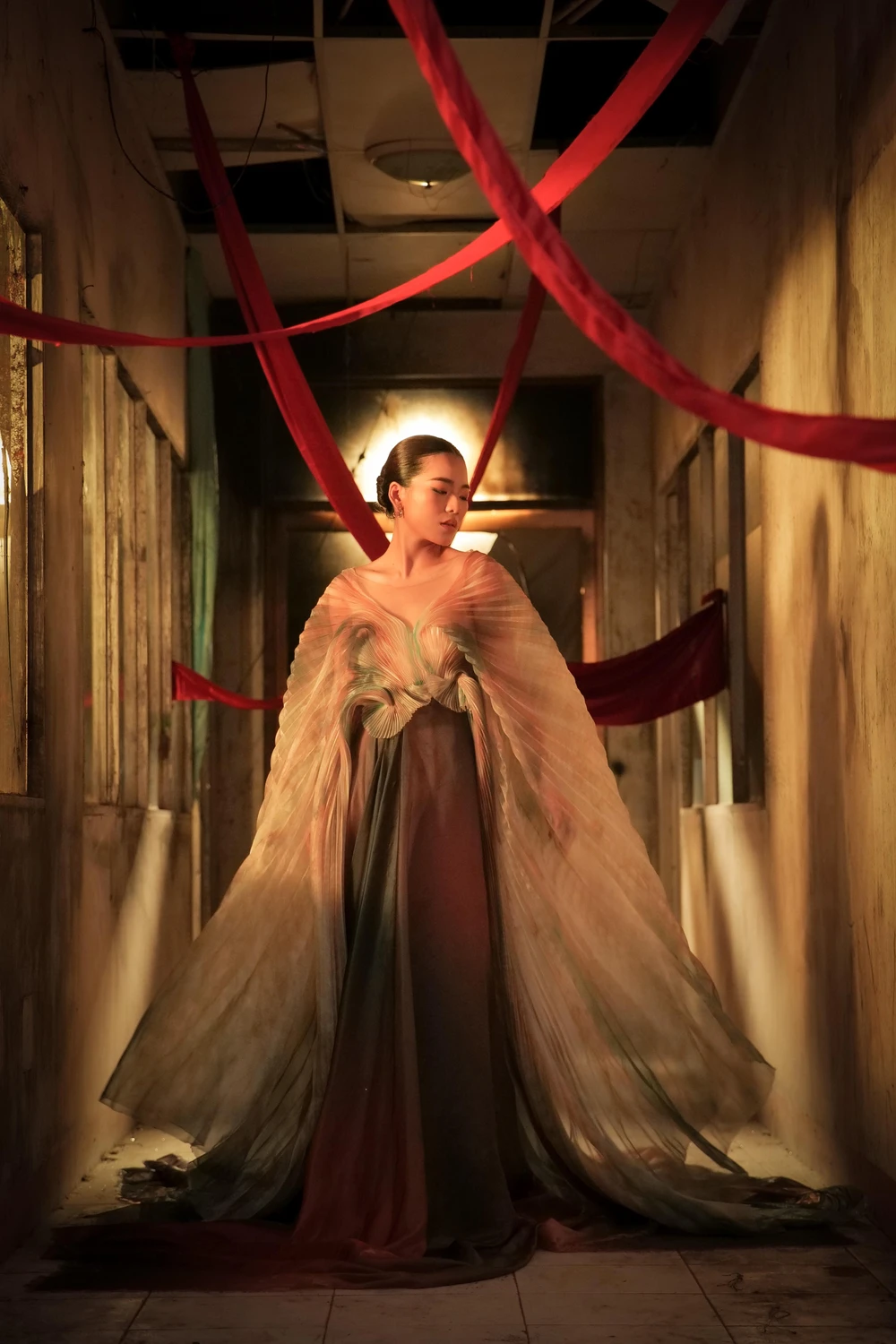 Trini không khỏi áp lực khi thể hiện sản phẩm tâm huyết của thầy