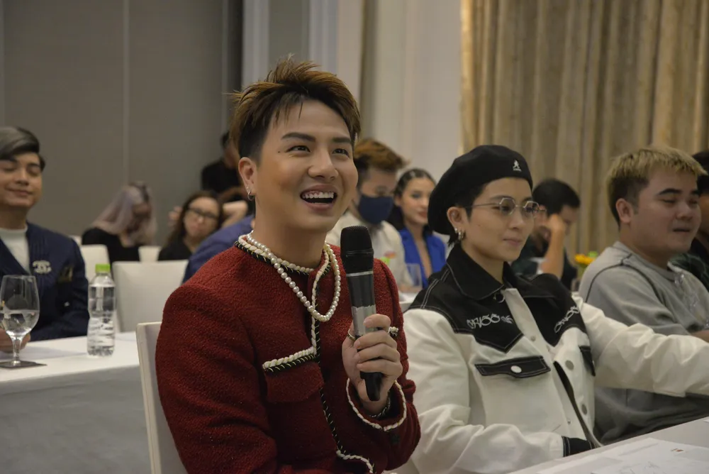 Duy Khánh khiến nhiều khán giả thích thú khi bật mí lý do gọi Gil Lê là chú. Ảnh: NGUYỄN TRÀ Duy Khánh khiến nhiều khán giả thích thú khi bật mí lý do gọi Gil Lê là chú. Ảnh: NGUYỄN TRÀ