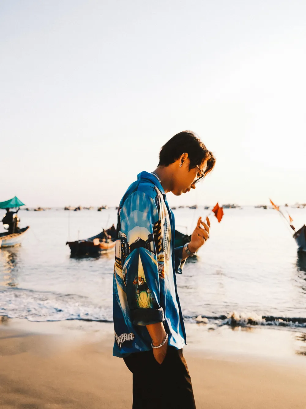 Tuấn Trần là một trong những nam diễn viên sở hữu chiều cao khủng cùng khả năng diễn xuất linh hoạt