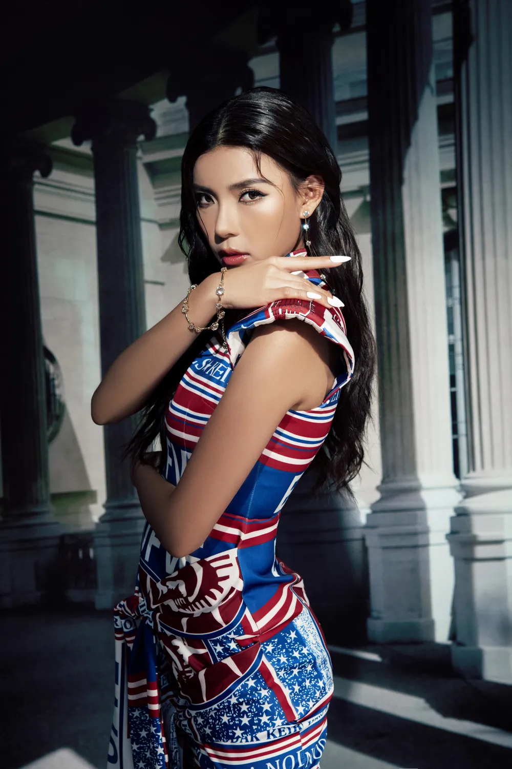 Nghỉ ngơi sau những dự án dài hơi, Thúy Diễm bắt đầu khởi động lại với bộ ảnh đẹp mắt, khoe thần thái năng động, tự tin. Ảnh: Trí Nghĩa Huỳnh