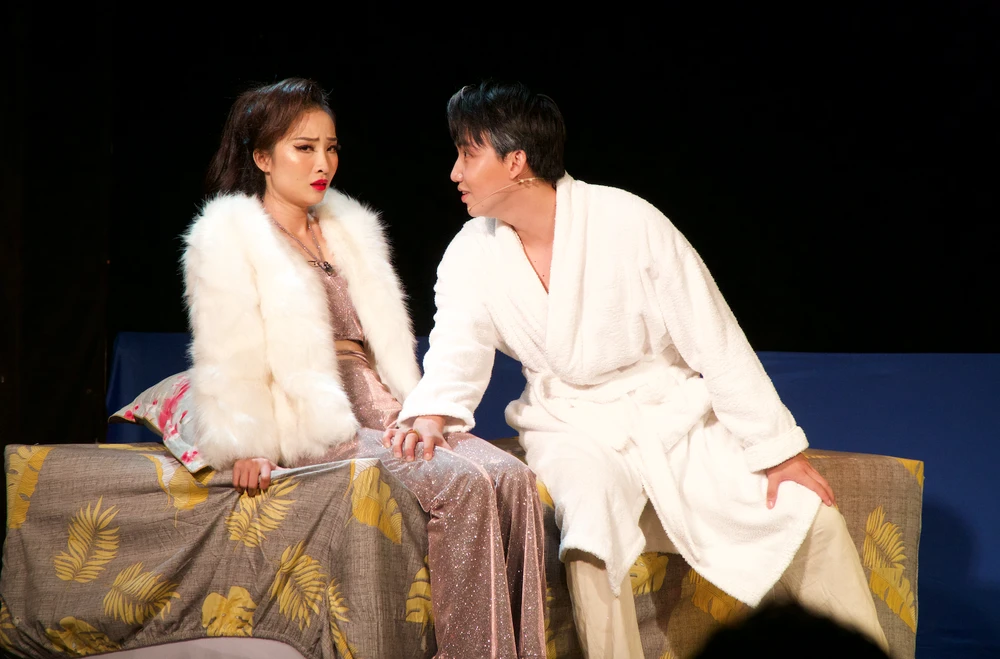 Mộng Nhỏ rùng mình khi gặp lại người khách năm xưa. Ảnh: HỮU BẰNG