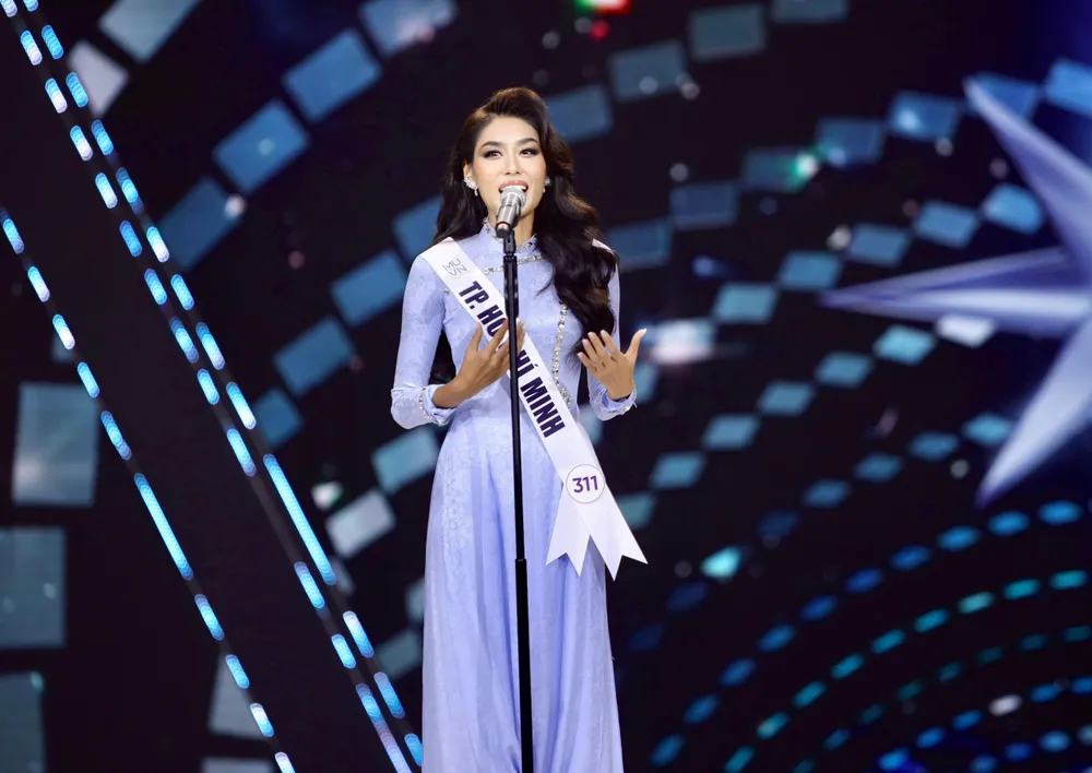 Lê Thảo Nhi duyên dáng trong trang phục áo dài Việt Nam. Ảnh: NGUYỆT NHI Lê Thảo Nhi duyên dáng trong trang phục áo dài Việt Nam. Ảnh: NGUYỆT NHI