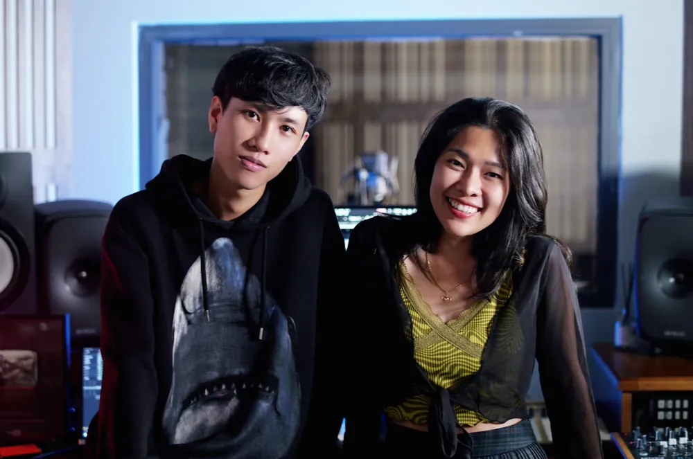 Hoaprox và Linh Cáo ma mị trong MV mới