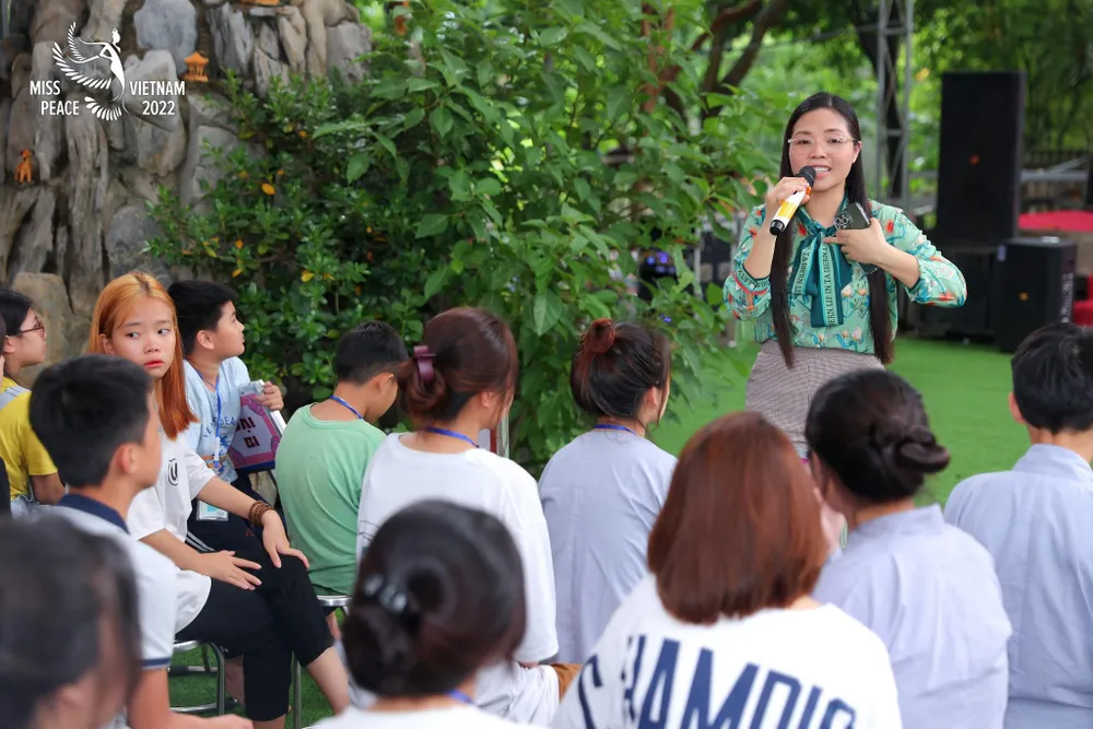 Bà Thùy Dương – Trưởng Ban tổ chức cuộc thi Miss Peace Vietnam Bà Thùy Dương – Trưởng Ban tổ chức cuộc thi Miss Peace Vietnam