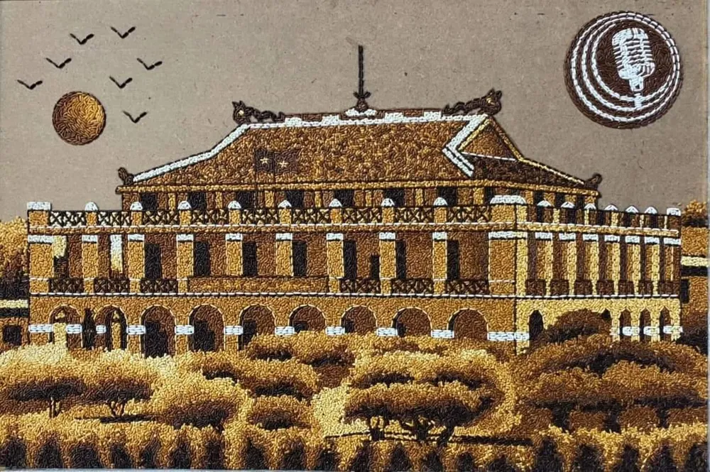 Bức tranh Bến Nhà Rồng món quà gia đình anh Nguyễn Khoa Đăng trân trọng mang tặng BTC chương trình