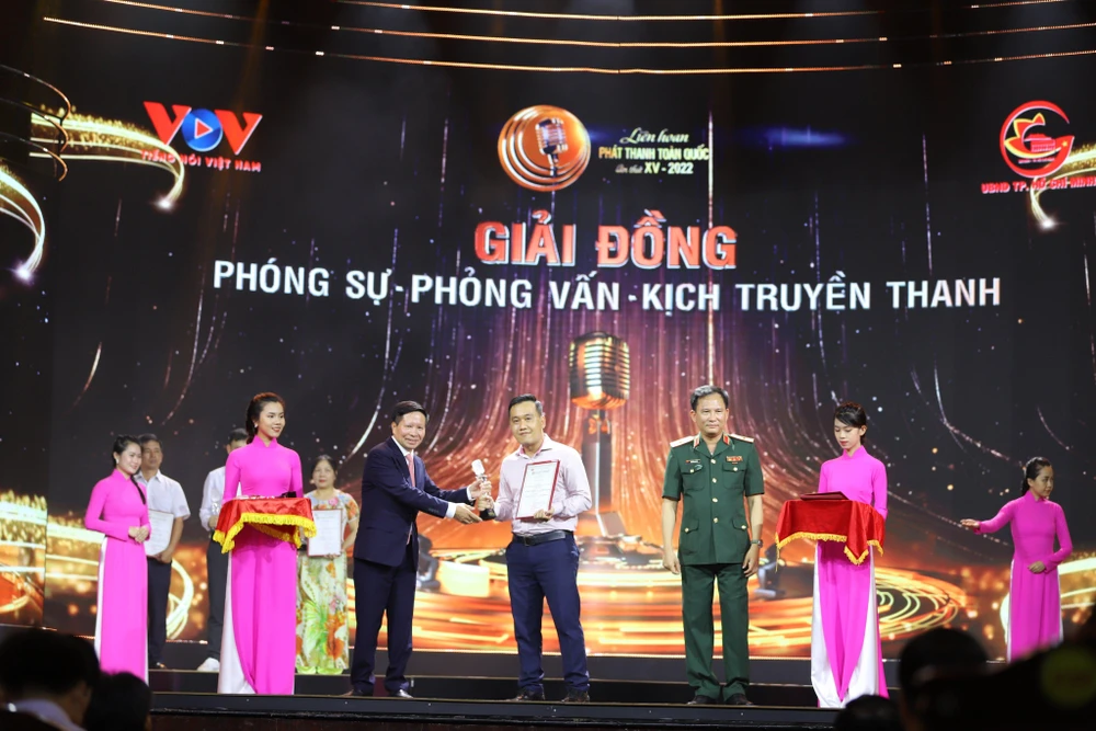 ‘Giữa lằn ranh sinh tử’ giành giải đặc biệt Liên hoan Phát thanh toàn quốc ảnh 4