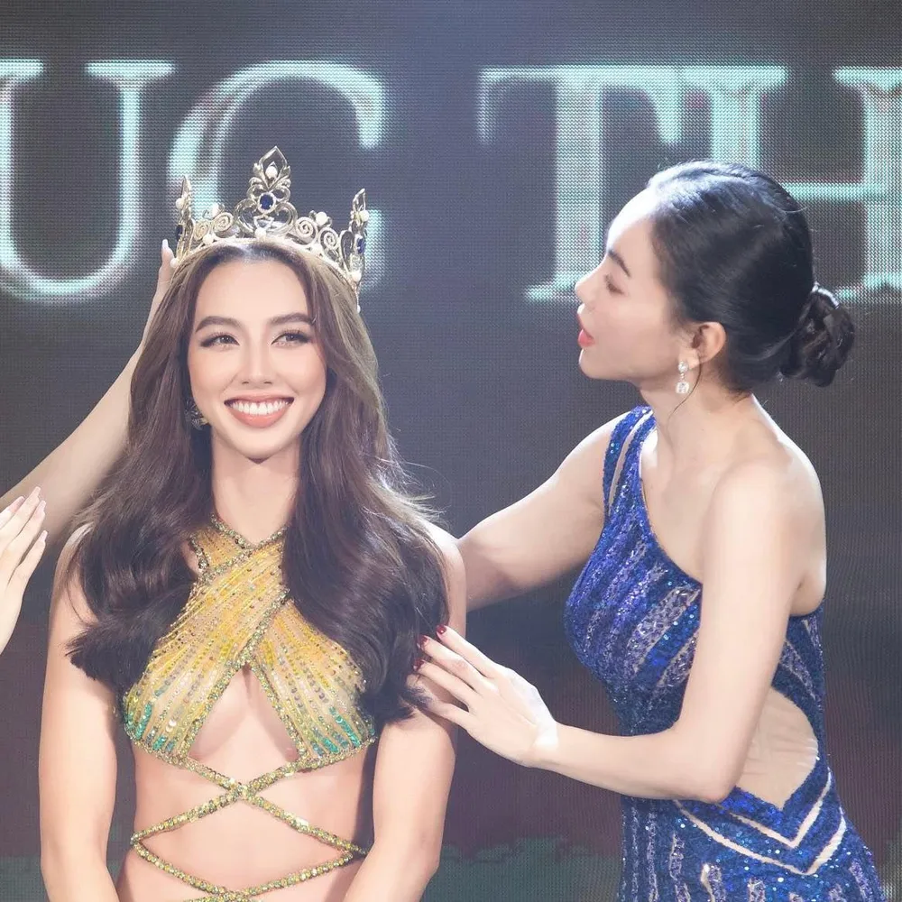 Hoa hậu Thùy Tiên bị gọi tên vào đường dây bán dâm, Sen Vàng mời luật sư làm việc ảnh 2 Hoa hậu Thùy Tiên bị gọi tên vào đường dây bán dâm, Sen Vàng mời luật sư làm việc ảnh 2