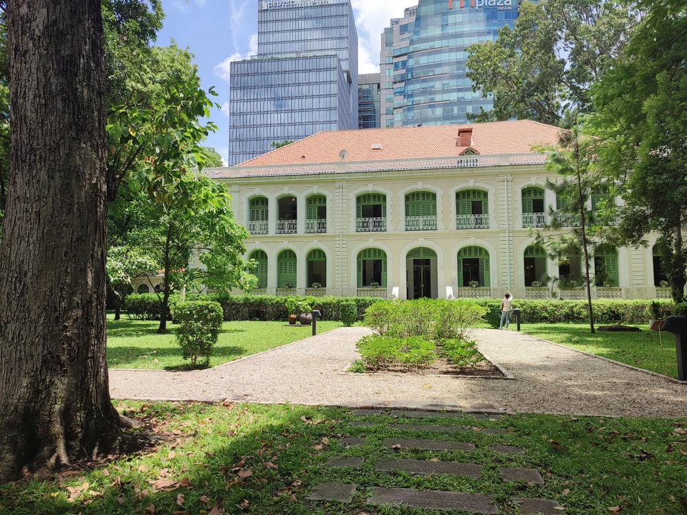 Dinh thự Tổng Lãnh sự Pháp mỗi năm chỉ mở cửa đón khách tham quan.