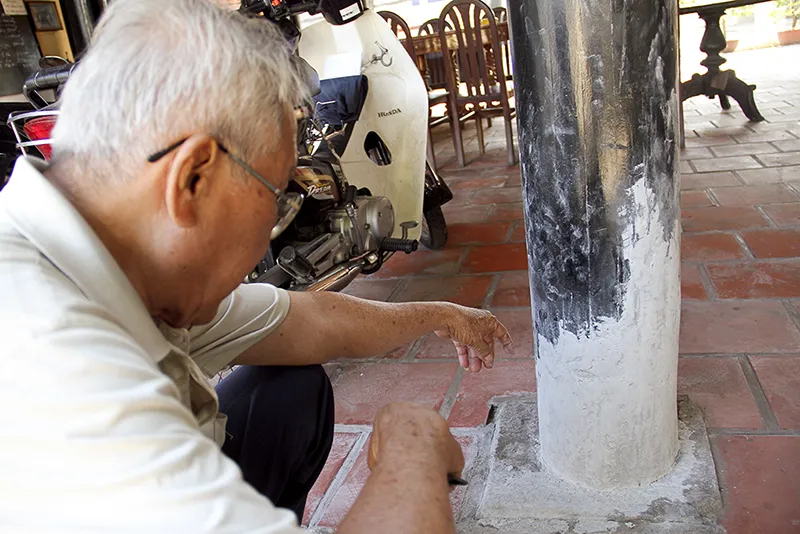 Chùm ảnh: Mối mọt tấn công ngôi đình trên 300 năm tuổi ảnh 10