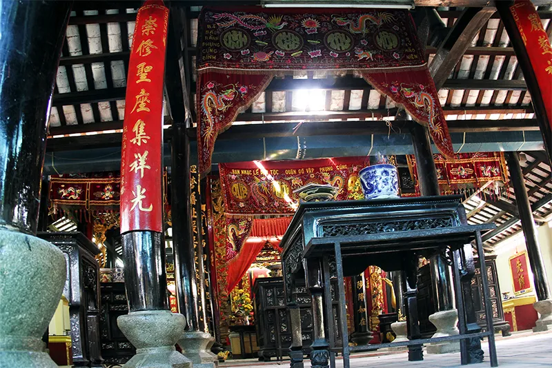 Chùm ảnh: Mối mọt tấn công ngôi đình trên 300 năm tuổi ảnh 15