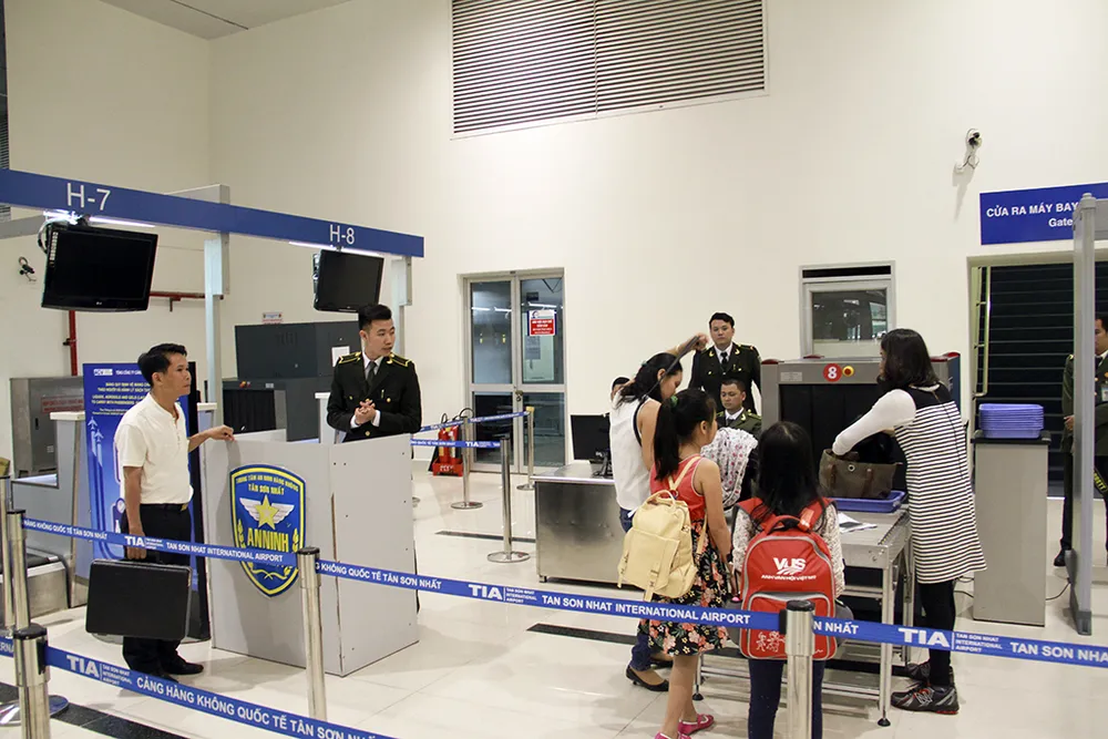Cách hoàn thành sớm thủ tục ở sân bay Tân Sơn Nhất ảnh 6