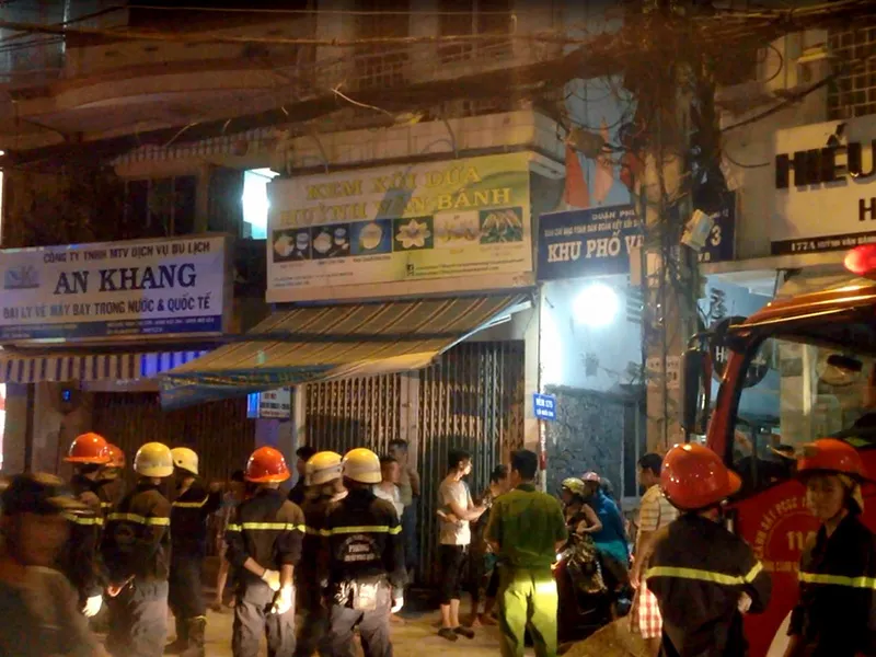 Căn nhà vắng chủ nằm trong hẻm sâu ở quận 3, TP.HCM bất ngờ phát hỏa trong đêm