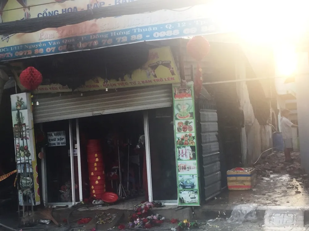 Nhiều vật dụng trong ngôi nhà bị thiêu rụi. 