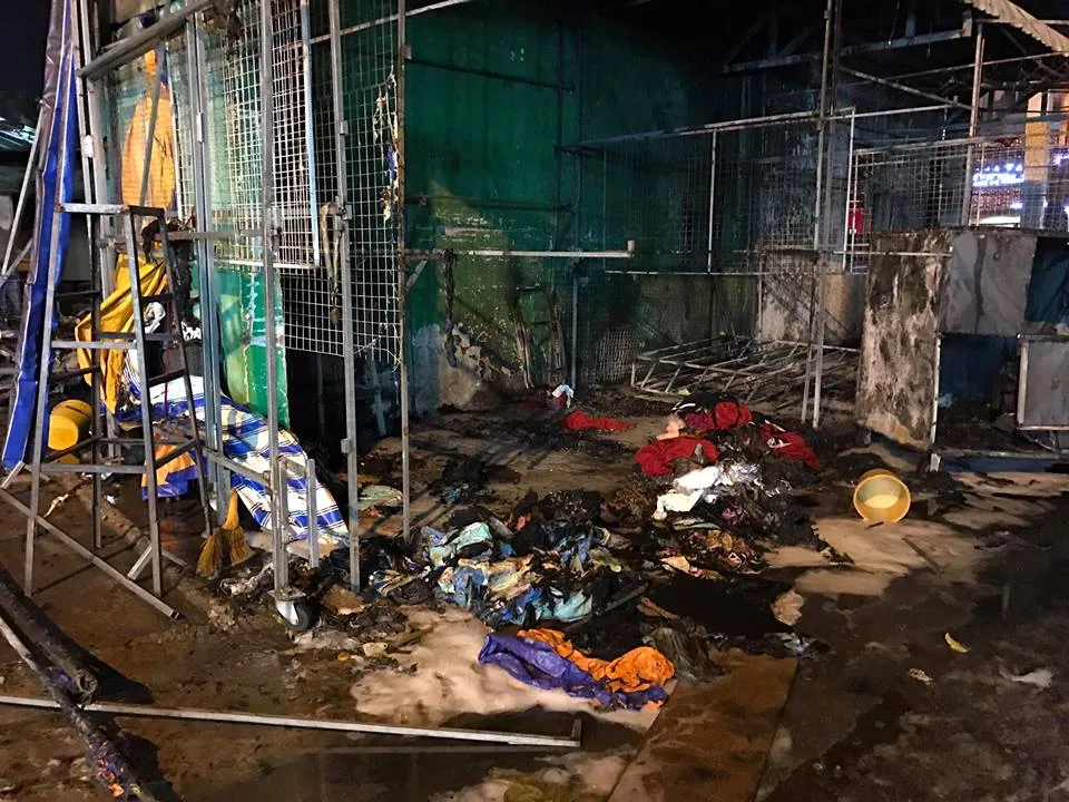 Cháy dữ dội cây xăng, hơn 30 xe máy bị thiêu rụi ảnh 11