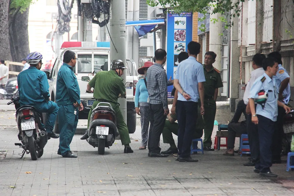 Thanh niên đâm gục bạn gái rồi tự sát ở quận 1, TP.HCM ảnh 2 Thanh niên đâm gục bạn gái rồi tự sát ở quận 1, TP.HCM ảnh 2