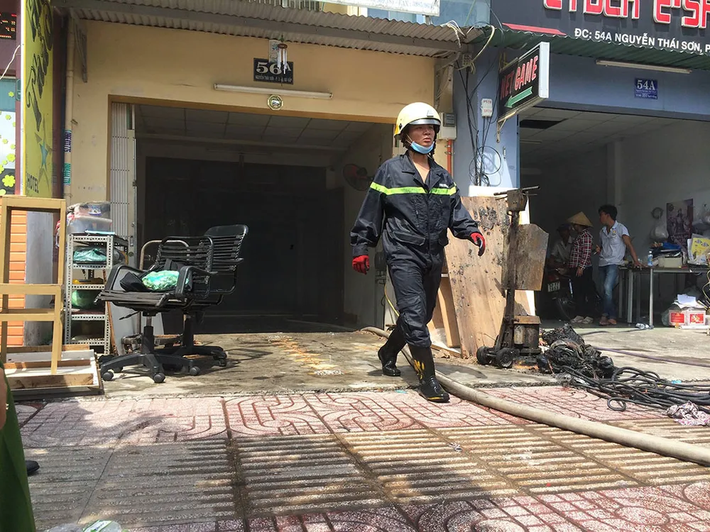 Cháy kho hàng, văn phòng công ty ở Gò Vấp ảnh 1