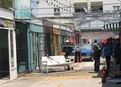 Cháy nhà ở quận Tân Phú, 1 người tử vong ảnh 4 Cháy ki-ốt trong khu mua sắm, nhiều người hoảng loạn tháo chạy