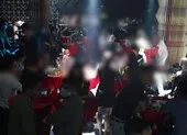 Hàng chục dân chơi dương tính ở phòng thu âm bị đưa lên phường ảnh 3 Kiểm tra quán bar, phát hiện 22 người dương tính với ma túy