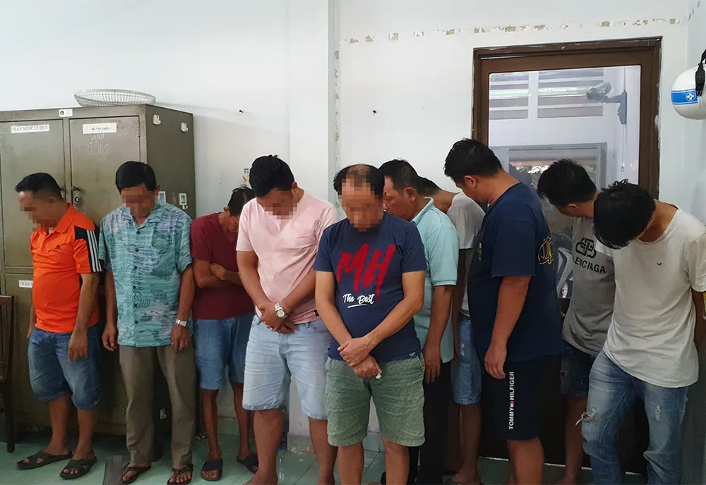 Kiểm tra, phát hiện 'ổ' đá gà 'khủng' qua điện thoại ở quận 11 ảnh 1