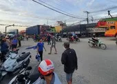 Bình Dương: Xe container bỏ trốn sau khi cán chết người