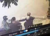 Cướp giật điện thoại rồi ép nạn nhân đi nhà nghỉ mới trả ảnh 3 Camera ghi cảnh thanh niên bị giật dây chuyền ở quận Tân Phú