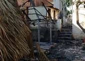 Mâu thuẫn khi tính tiền, ném ‘bom xăng’ đốt quán nhậu ảnh 2 Video: Quán cà phê chòi nghi bị phóng hỏa, cướp tài sản