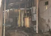 Sát vách xưởng nhựa từng xảy ra cháy, dân kêu trời vì hôi và tiếng ồn ảnh 4 Cháy dữ dội xưởng sản xuất ở Bình Tân, có người bị bỏng