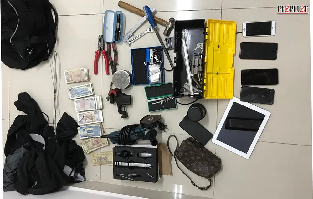 Tang vật bị công an thu giữ. Ảnh: CA