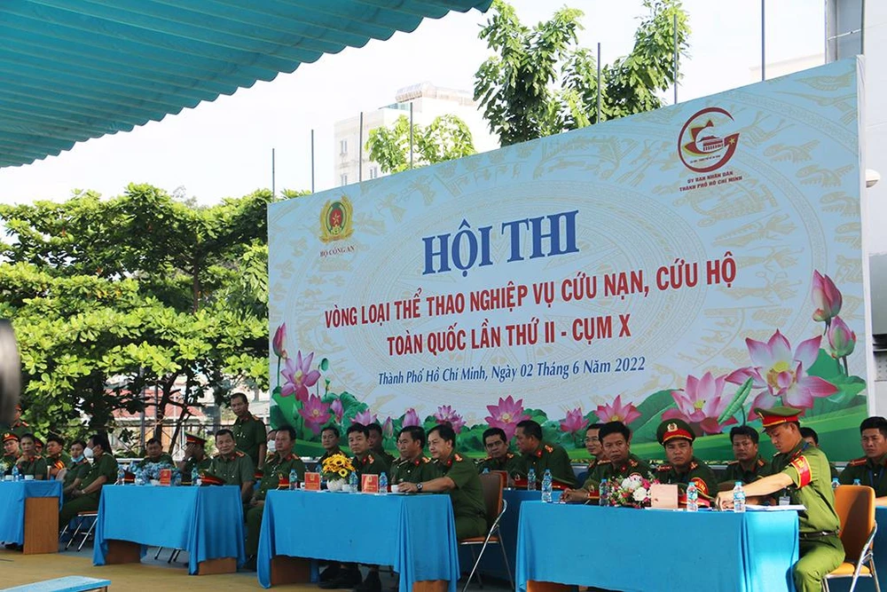 Tham dự có đại diện lãnh đạo Bộ Công an, Công an TP.HCM. Ảnh: NT