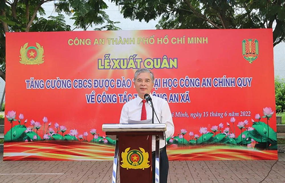 Ông Ngô Minh Châu, Phó Chủ tịch UBND TP cho rằng việc đưa công an chính quy về các xã tạo chuyển biến tích cực về tình hình an ninh trật tự. Ảnh: CA