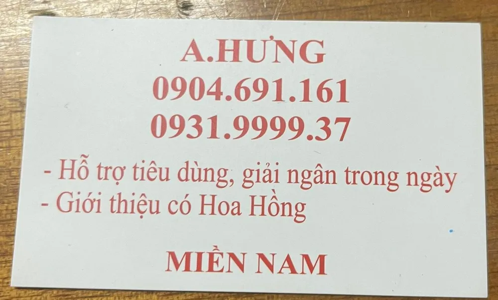 Tờ rơi quảng cáo do Tính làm ra và cho người đi rải. Ảnh: CA Tờ rơi quảng cáo do Tính làm ra và cho người đi rải. Ảnh: CA