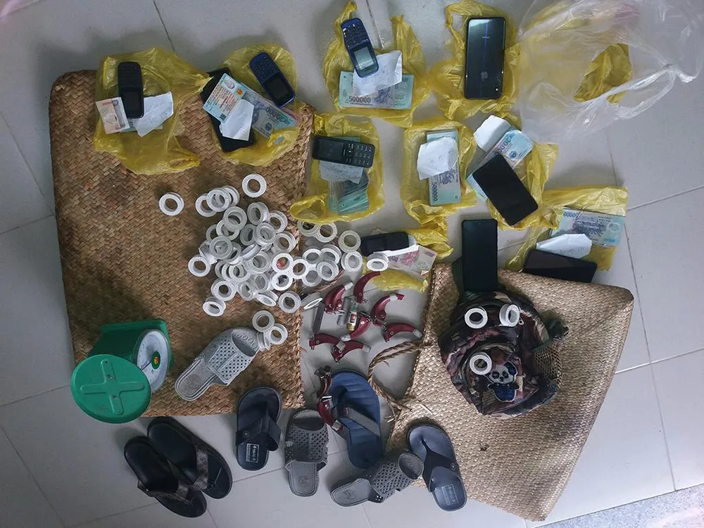 Tang vật bị công an thu giữ. Ảnh: CA