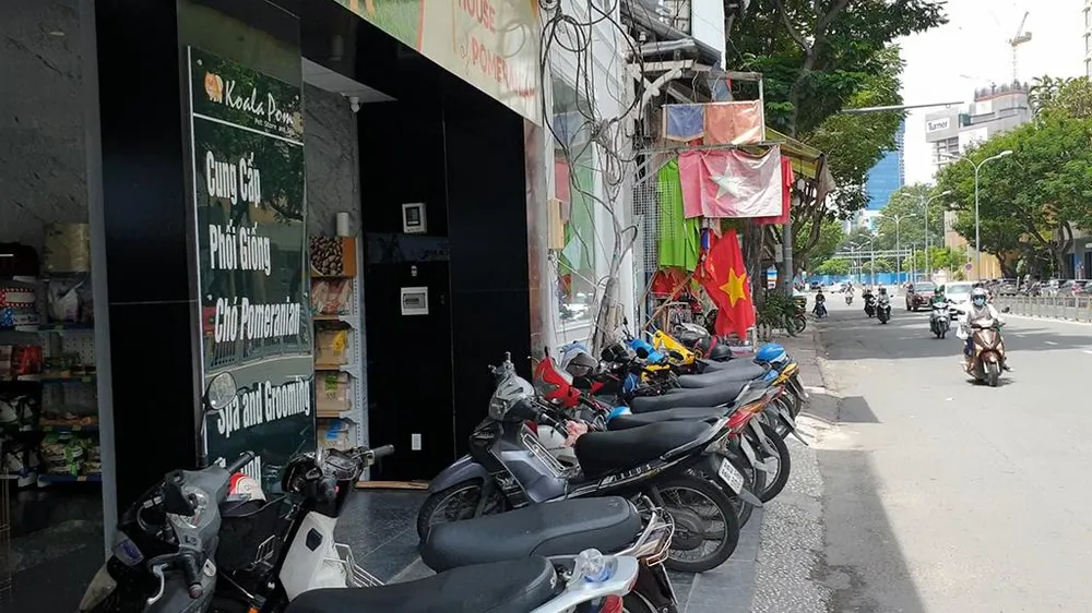 Cửa tiệm xảy ra vụ việc. Ảnh: NT Cửa tiệm xảy ra vụ việc. Ảnh: NT