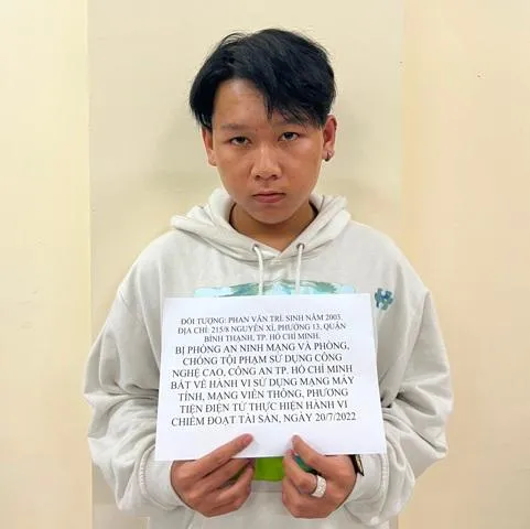 Trí tại cơ quan điều tra. Ảnh: CA