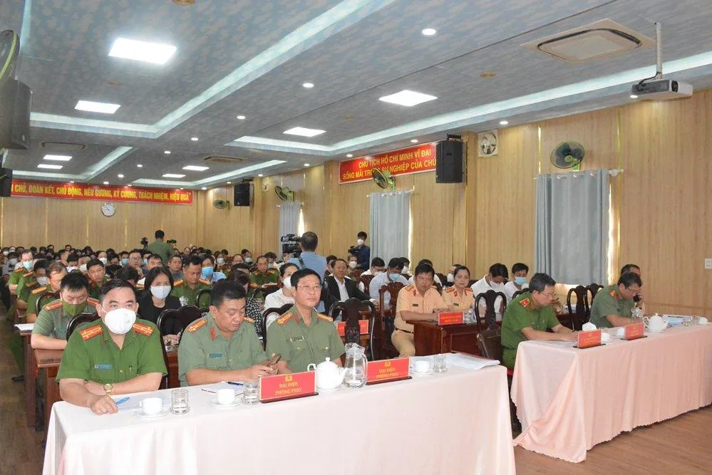 Hội nghị có sự tham gia của hơn 50 người dân, đại diện tổ chức, doanh nghiệp. Ảnh: HT