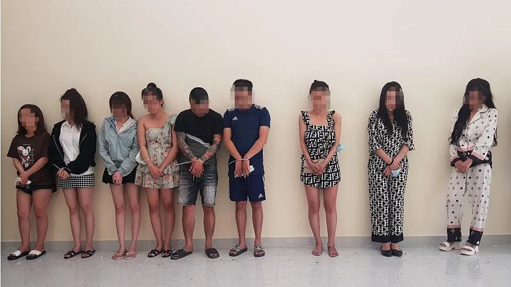 Trong số này, có không ít các cô gái trẻ tuổi. Ảnh: CA Trong số này, có không ít các cô gái trẻ tuổi. Ảnh: CA